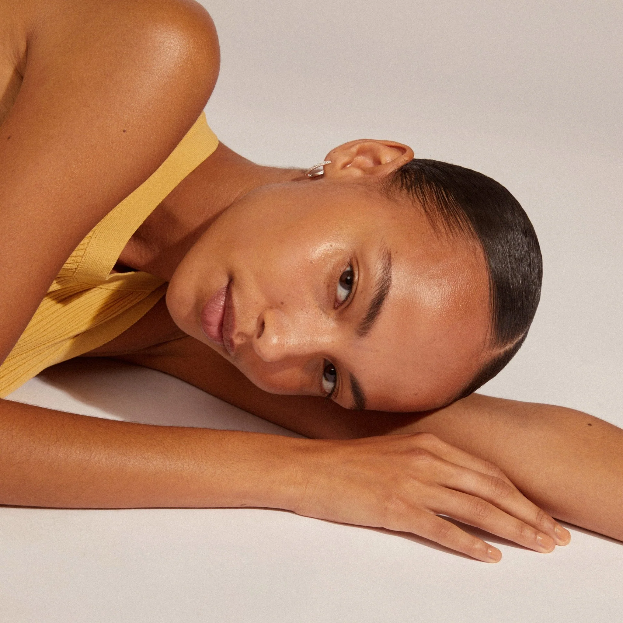 Ebna Large Crystal Hoops 22mm - Image 4